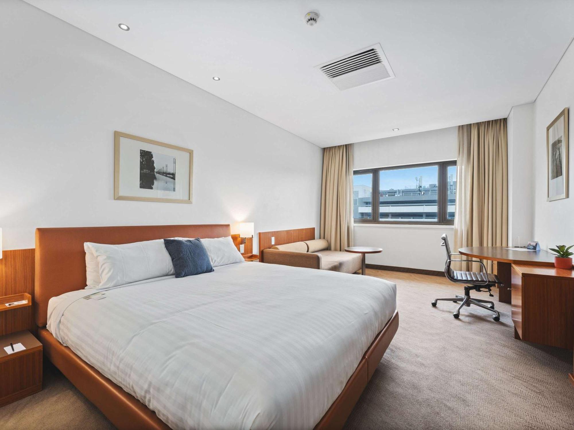 Novotel Canberra Exteriör bild